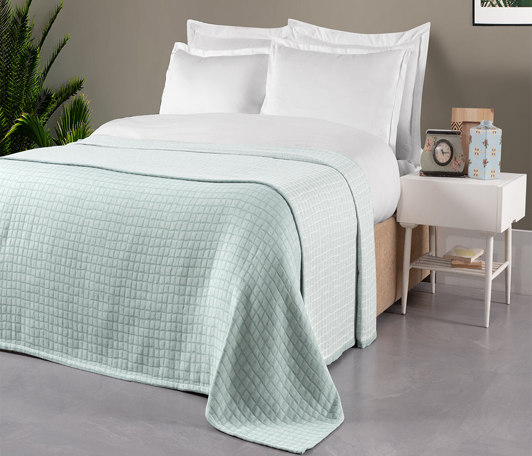 Suvi NYC Plaid Pattern Comfy Throw Blanket, High End Turkish Cotton, Lightweight And Soft Blanket Bed Couch Throw, All Seasons - 78X90 Queen