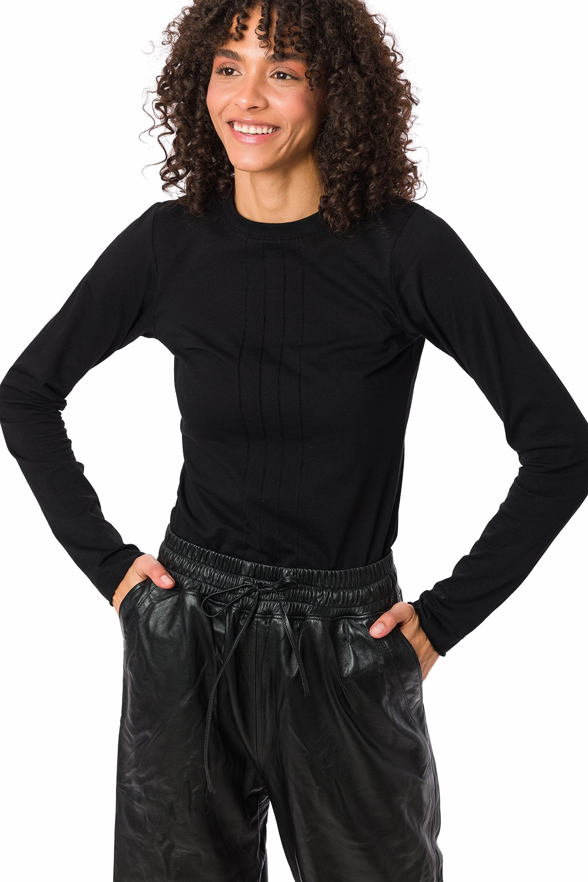 Suvi NYC Women's capri leather pants 100 % real Turkish leather lambskin. Leather cropped pants luxurious, high-end, trendy