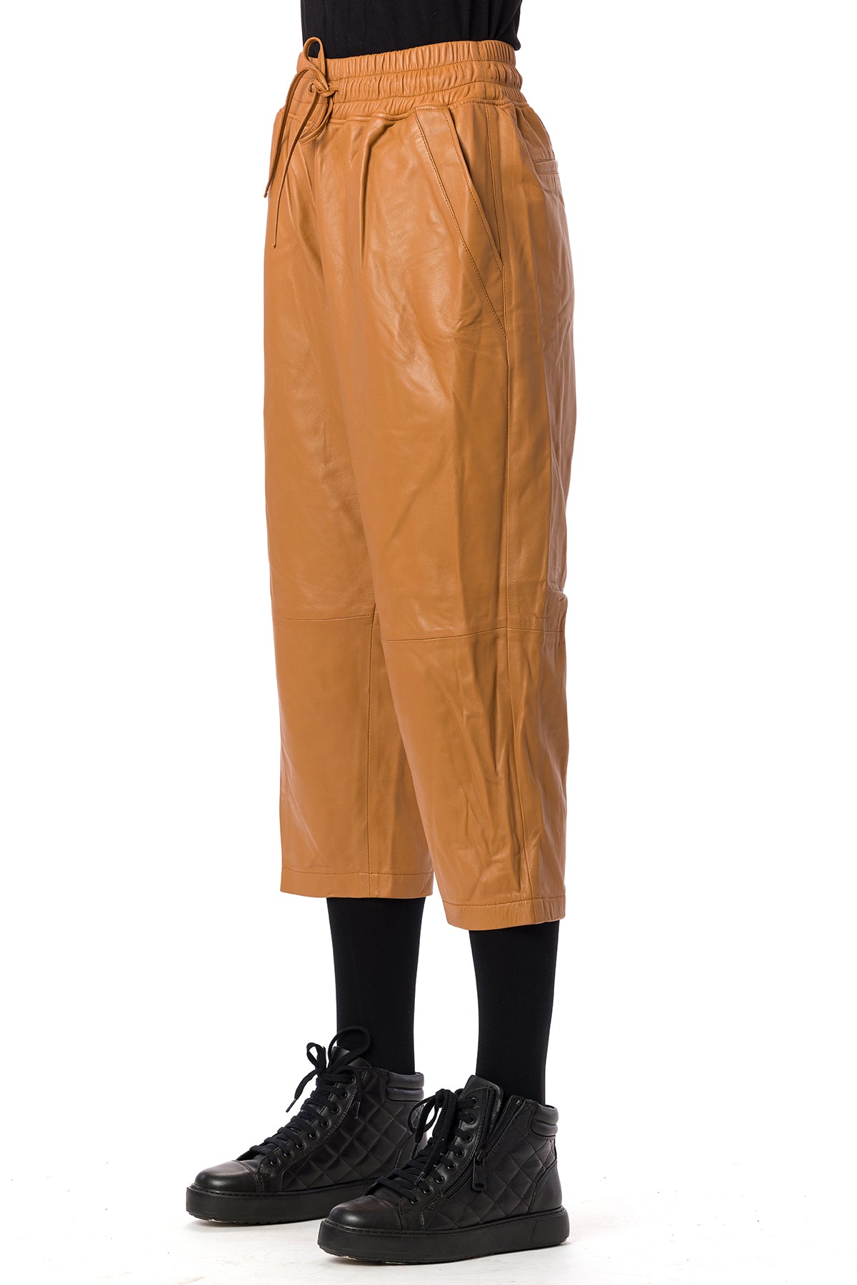 Suvi NYC Women's capri leather pants 100 % real Turkish leather lambskin. Leather cropped pants luxurious, high-end, trendy