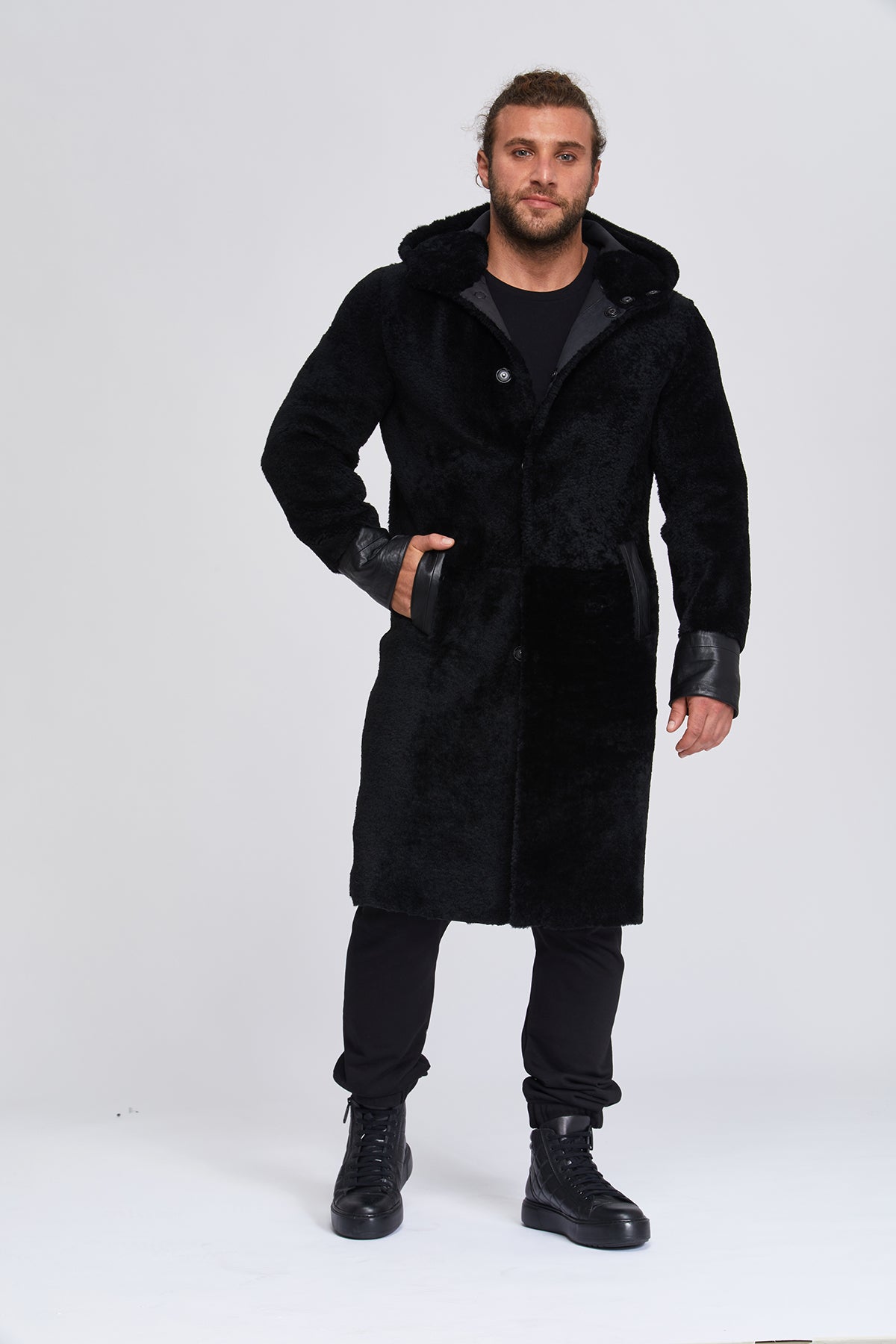 Men's shearlings winter overcoats. 100 % Turkish Sheepskin. Winter ess ...