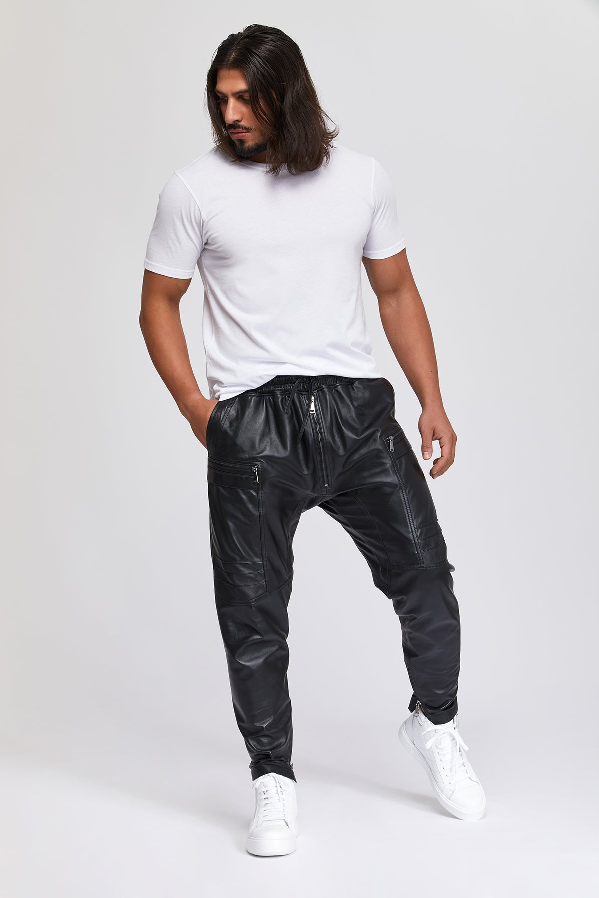 Men's loose fit Leather Pants. 100% High-End Quality Turkish Leather. Lambskin. Cold Weather Essentials. Elastic waistband. Side pockets.