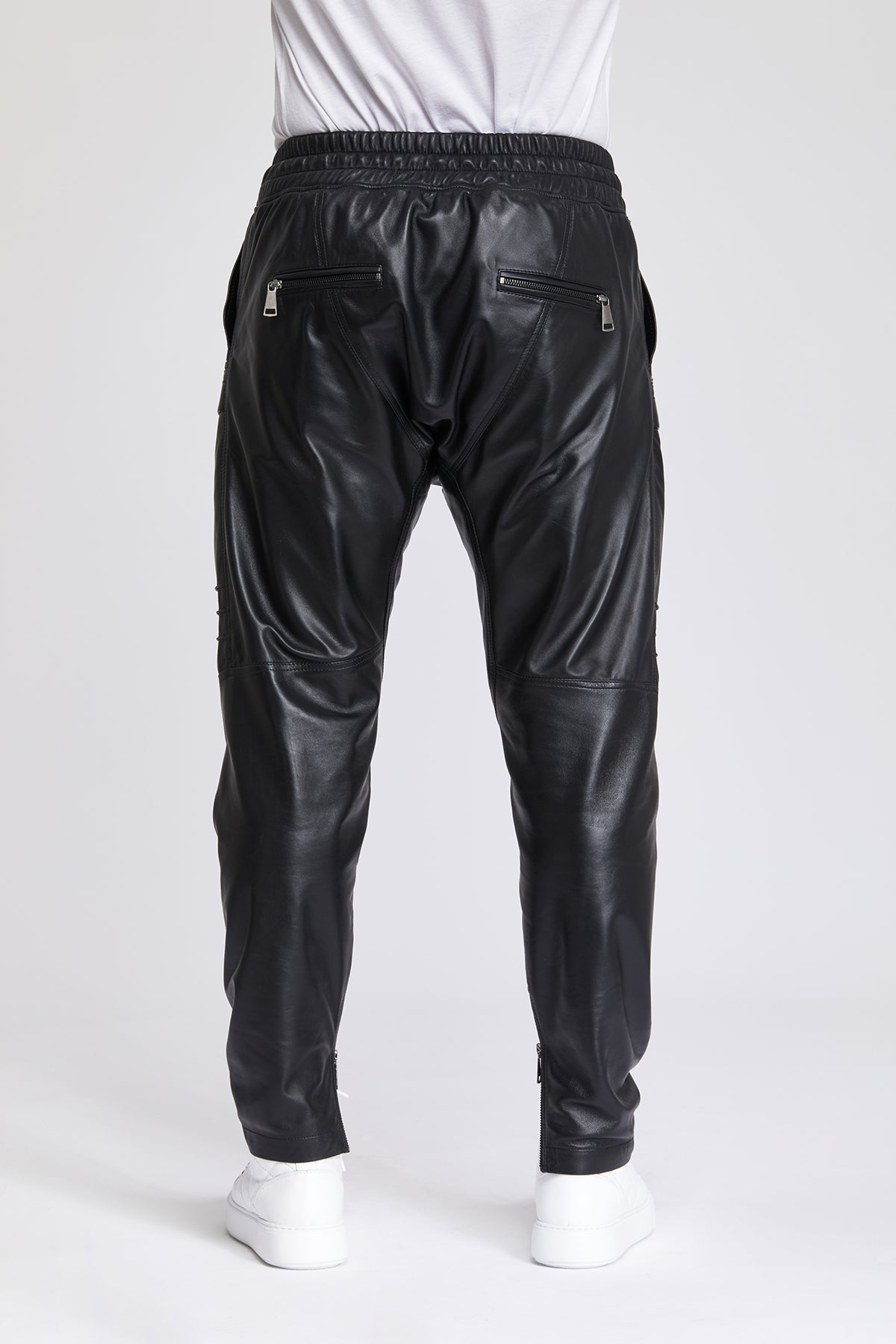 Men's loose fit Leather Pants. 100% High-End Quality Turkish Leather. Lambskin. Cold Weather Essentials. Elastic waistband. Side pockets.