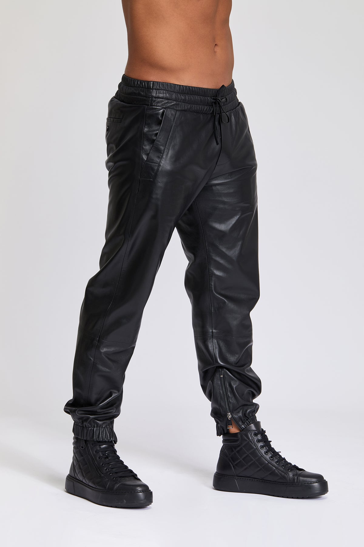 Men's leather pants. 100 % real Turkish leather. Lambskin. Soft. Great quality. Regular fit. Elastic waistband. Side pockets. Luxurious.