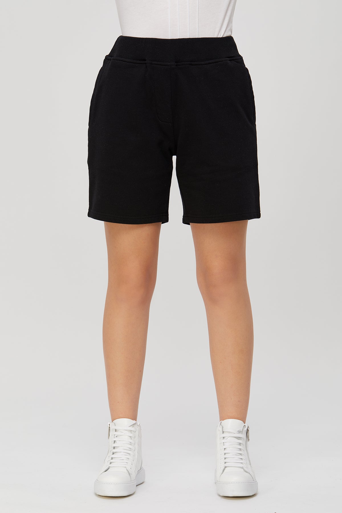 Women's sports shorts. 100 % Turkish Pima cotton. Preshrunk. Side Pockets. Drawstring elastic waist band.. Gym. Work Out. Yoga, Fitness.
